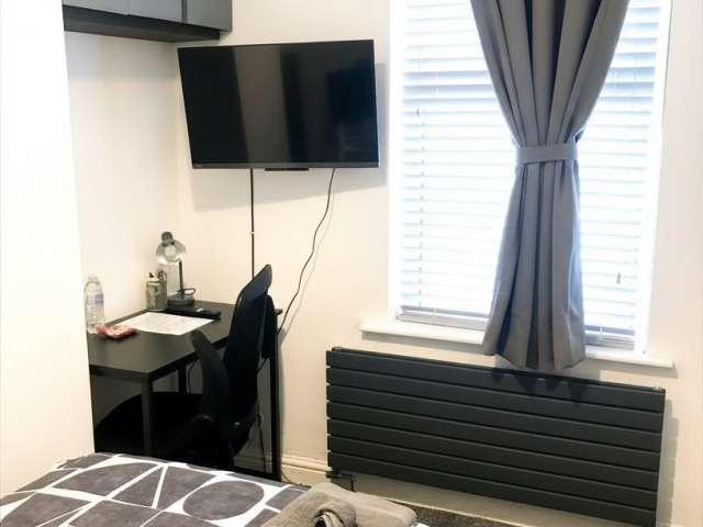 3 bedroom apartment for rent in Nottingham