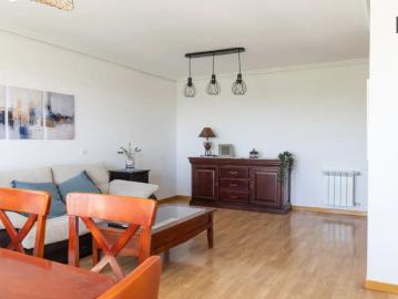 3 bedroom apartment for rent in Abrantes, Madrid