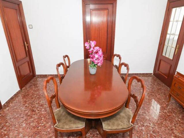 3 bedroom apartment for rent in Aiora, bills included