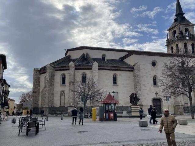 3 bedroom apartment for rent in Alcalá de Henares, all bills included