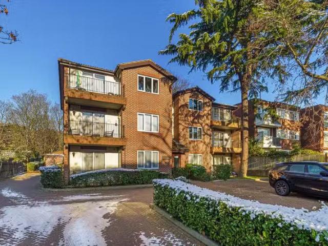 3 bedroom apartment for rent in Albemarle Road, Bedgebury Cour.