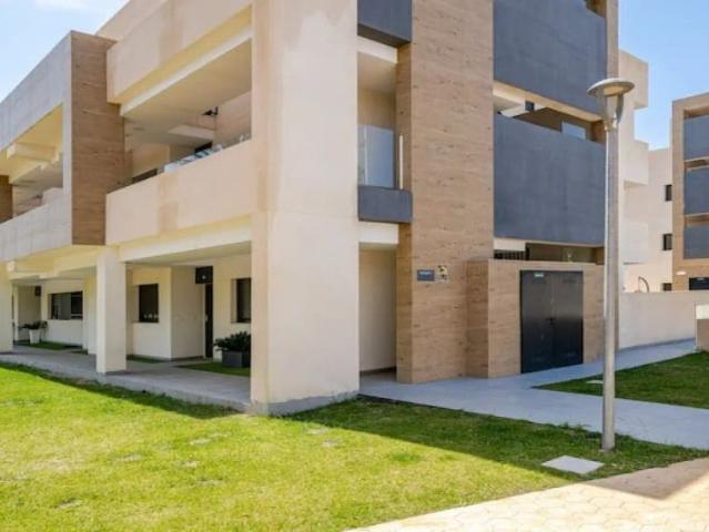 3 bedroom apartment for rent in Almería, all bills included