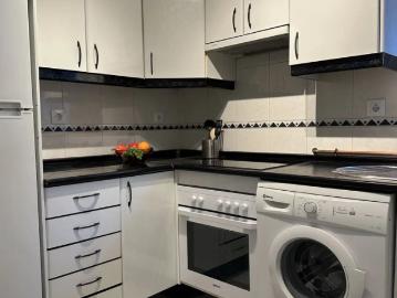 3 bedroom apartment for rent in Aluche, professionals and students
