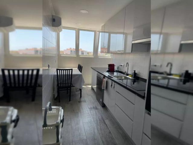 3 bedroom apartment for rent in Amadora, bills included
