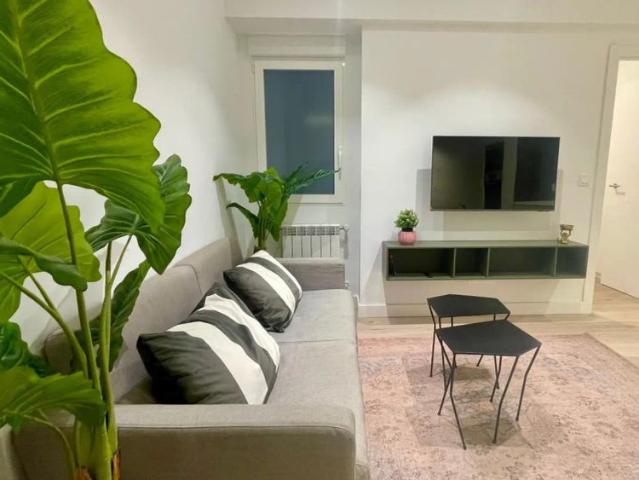3 bedroom apartment for rent in Amara Berry, bills included