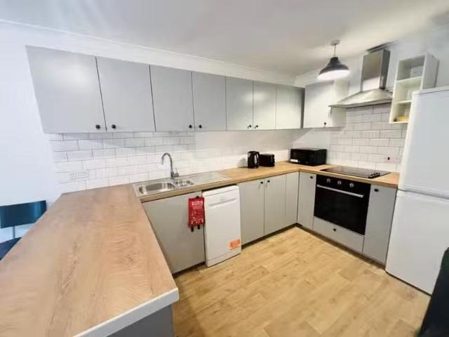3 bedroom apartment for rent in Briary Road, Portishead, BS20