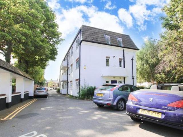 3 Bedroom Apartment For Rent In Bromley