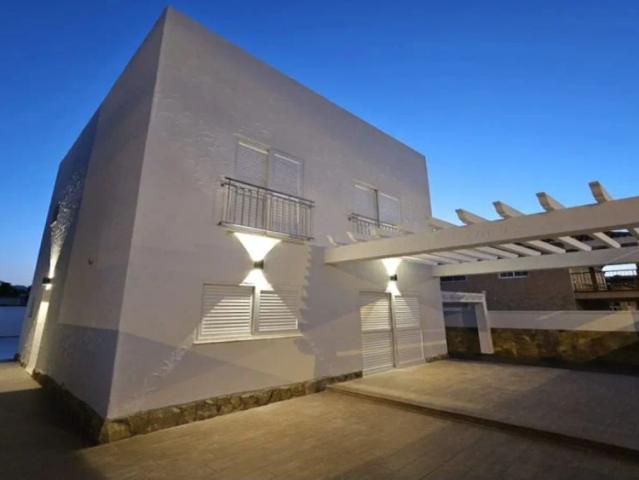3 bedroom apartment for rent in Cullera, bills included