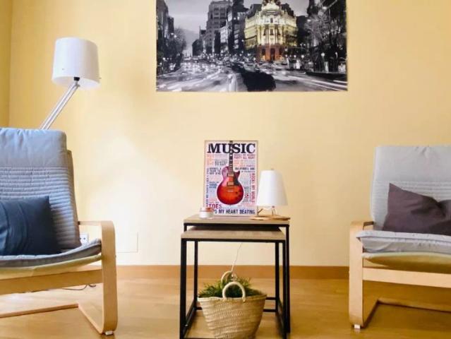 3 bedroom apartment for rent in Cortes, bills included