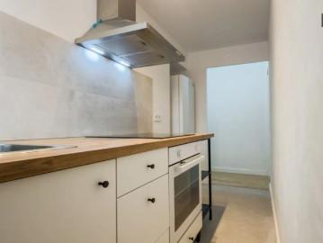 3 bedroom apartment for rent in El Carmel, no smoking, pets allowed restrictions apply