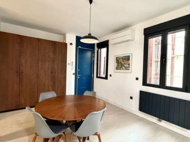3 bedroom apartment for rent in Embajadores, bills included