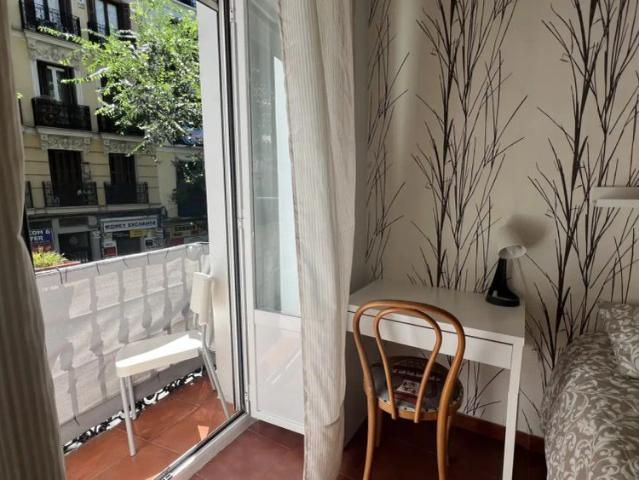 3 bedroom apartment for rent in Embajadores