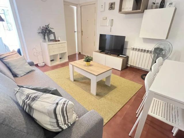 3 bedroom apartment for rent in Embajadores