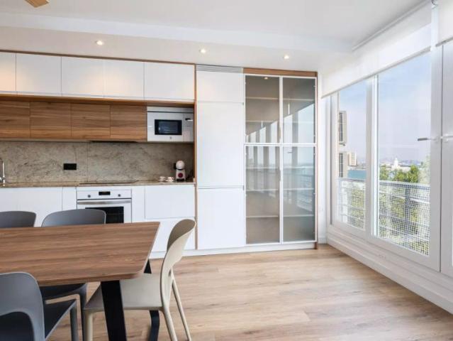 3 bedroom apartment for rent in Ensanche Centro, bills included
