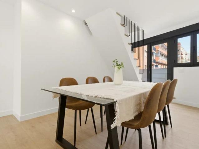 3 bedroom apartment for rent in Fuente del Berro, Madrid, bills included