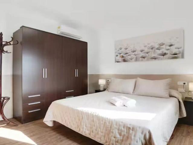 3 bedroom apartment for rent in Haría, bills included