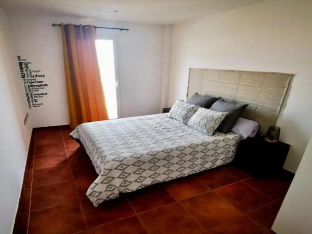 3 bedroom apartment for rent in La Oliva, bills included