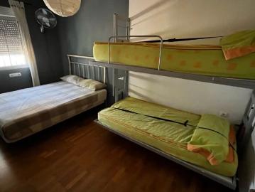3 bedroom apartment for rent in La Pobla de Vallbona, pets allowed