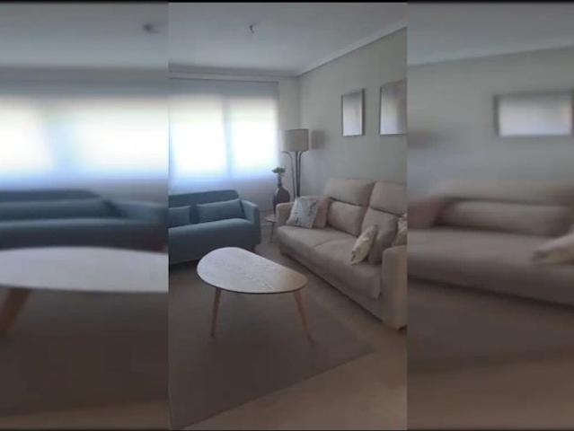 3 bedroom apartment for rent in La Pobla de Vallbona