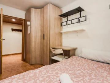 3 bedroom apartment for rent in la Teixonera