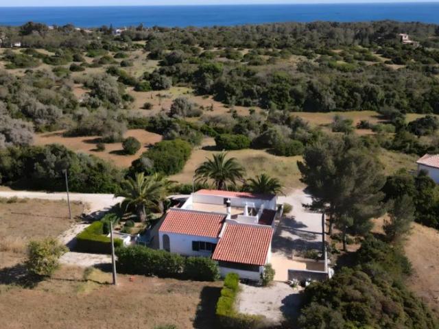 3 bedroom apartment for rent in Lagoa, bills included
