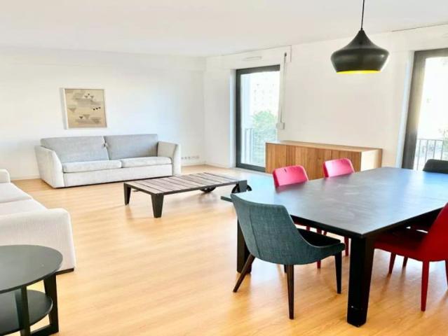 3 bedroom apartment for rent in Lisbon