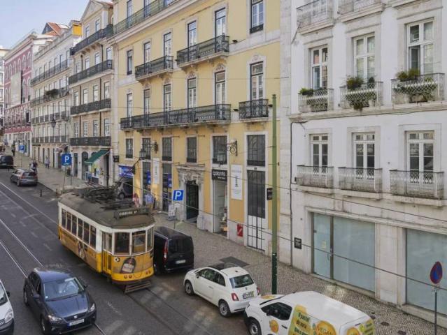 3 bedroom apartment for rent in Lisbon, bills included