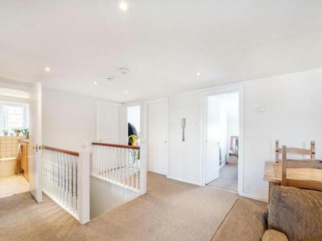 3 Bedroom Apartment For Rent In London