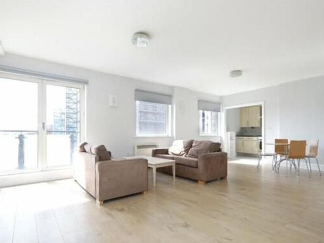 3 Bedroom Apartment For Rent In London