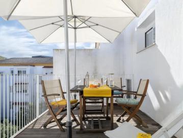 3 bedroom apartment for rent in Los Remedios, Seville, bills included