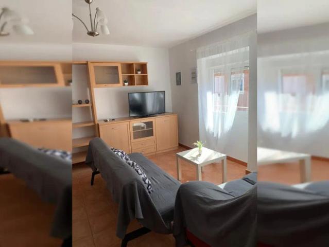 3 bedroom apartment for rent in Puerto de Sevilla