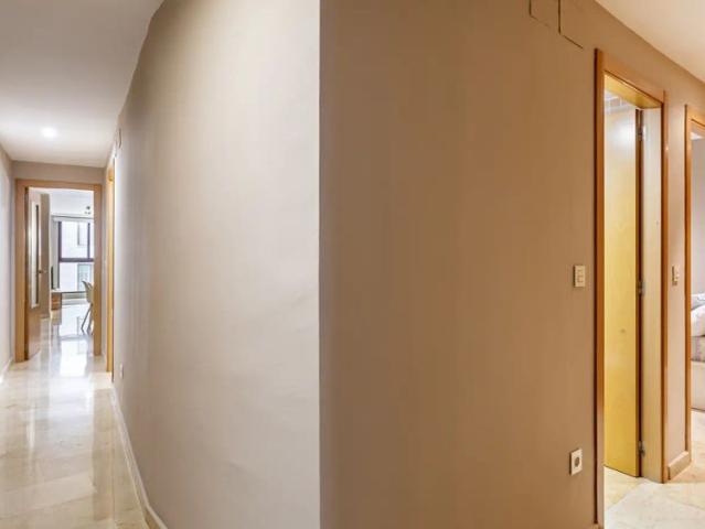 3 bedroom apartment for rent in Patraix, Valencia