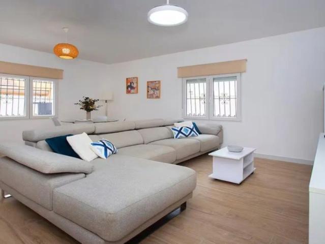 3 bedroom apartment for rent in Pilar de la Horadada, all bills included