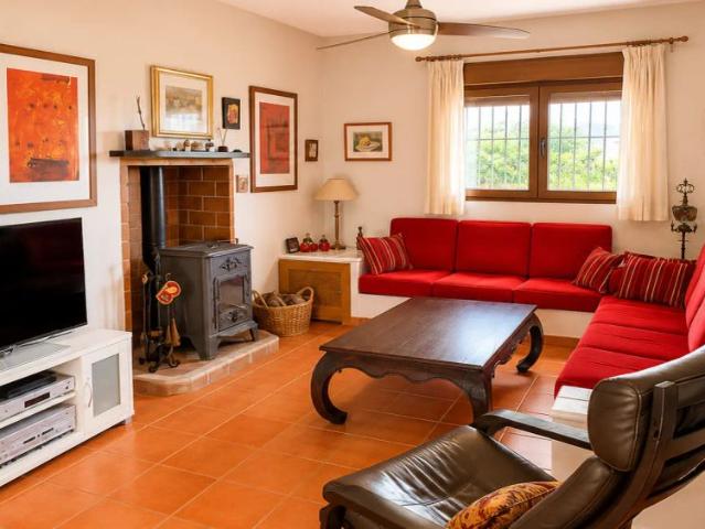 3 bedroom apartment for rent in Riba roja de Túria
