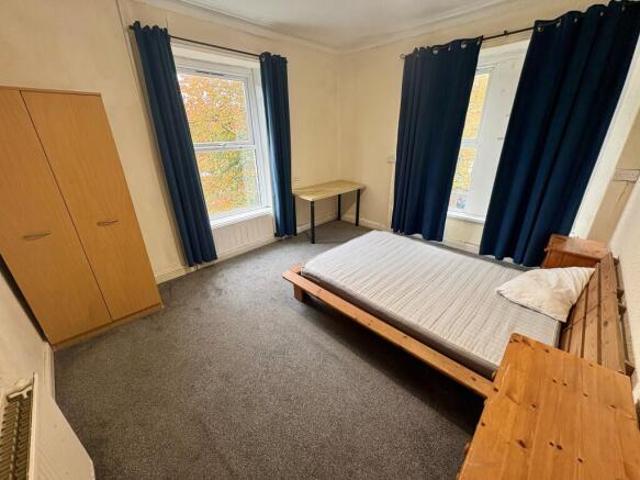 3 bedroom apartment for rent in Stacey Road, Cardiff, CF24