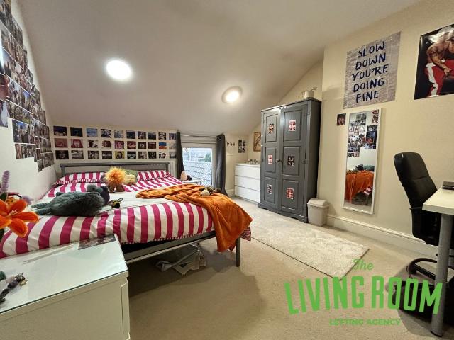 3 bedroom apartment for rent in Swansea