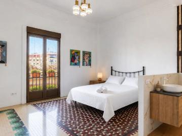 3 bedroom apartment for rent in Sant Francesc, couples allowed