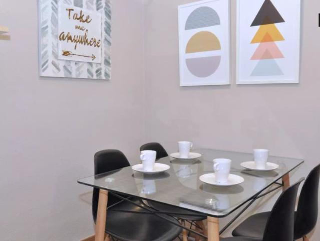 3 bedroom apartment for rent in Sants Badal, available for professionals and students