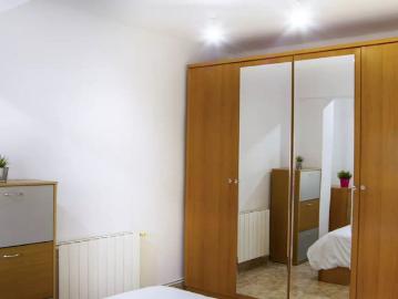 3 bedroom apartment for rent in Sants Badal, smoking allowed