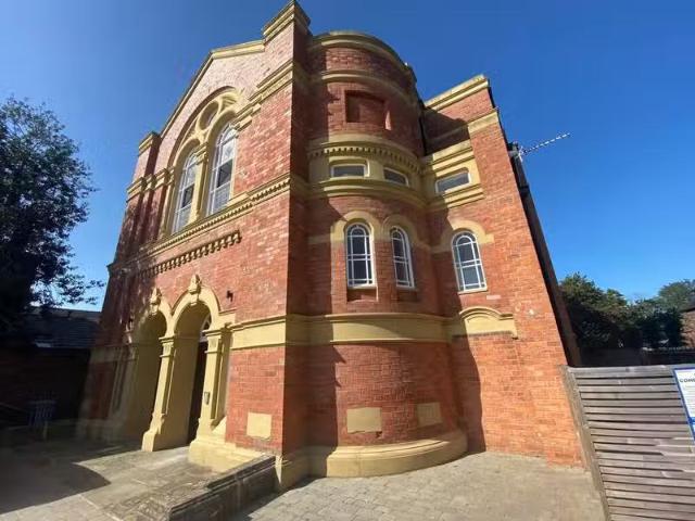 3 bedroom apartment for rent in The Wesleyan, Hospital St, Nan.