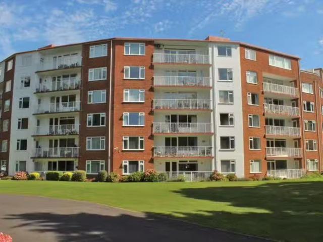 3 bedroom apartment for rent in The Avenue, Poole, BH13