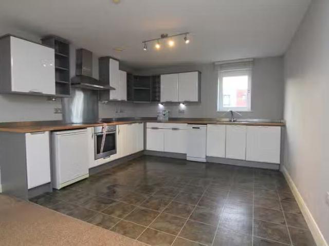 3 bedroom apartment for rent in The Quarter, Egerton St, CH1