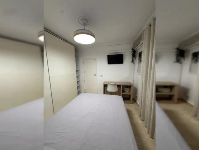 3 bedroom apartment for rent in Tiro de Línea Santa Genoveva, Seville, perfect for women and professionals