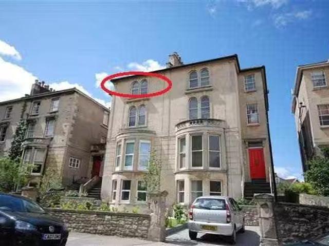 3 bedroom apartment for rent in Top Floor Flat, Cotham Grove.