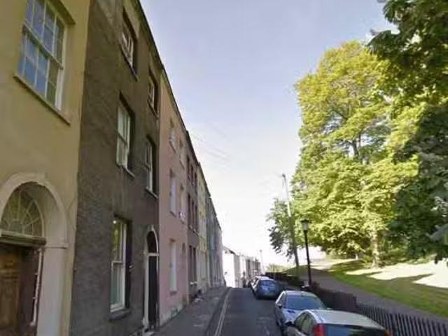 3 bedroom apartment for rent in Top Floor Flat, Queens Parade.