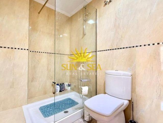 3 BEDROOM APARTMENT FOR RENT IN TORREVIEJA ALICANTE