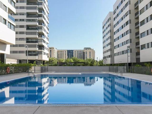 3 bedroom apartment for rent in Valdebebas