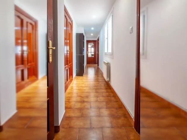 3 bedroom apartment for rent in Zaragoza, bills included