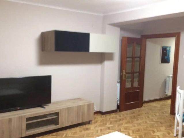 3 bedroom apartment for rent in Zaragoza, bills included
