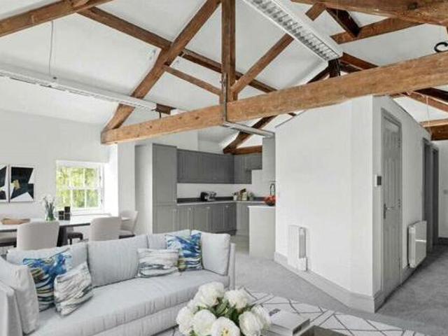 3 Bedroom Apartment For Sale In Bromsgrove, Worcestershire